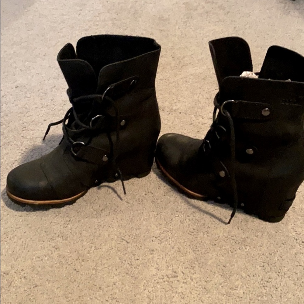 Never Worn! Sorel Joan of Artic Wedge boot